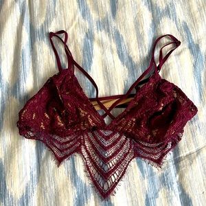 Express lace cross-front bralette